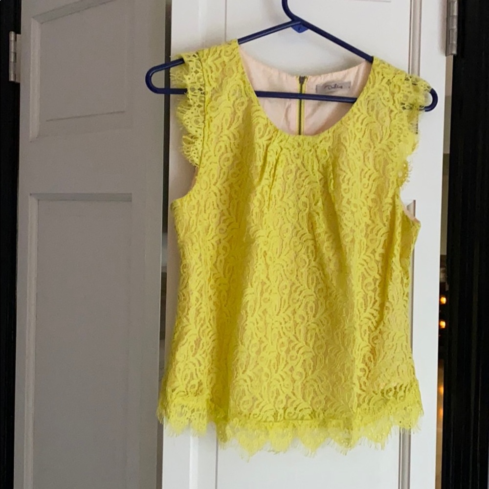 Darling yellow lace blouse sleeveless.